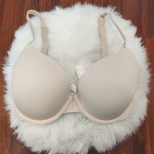 PINK Victoria's Secret Wear Everywhere T-shirt Lightly Lined